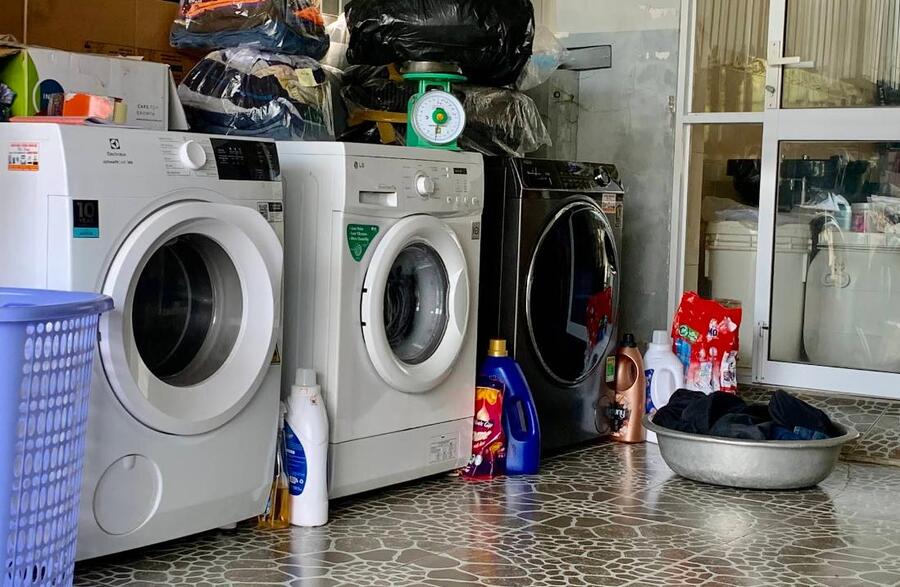 Tiệm giặt ủi Dốc Lết