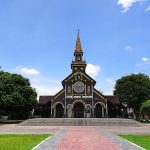 Review nhà thờ gỗ Kontum: Điểm check-in cổ kính không thể bỏ lỡ 2026